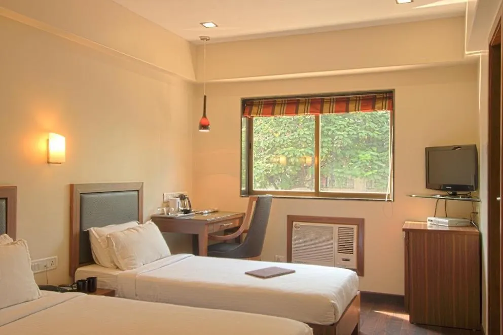 Hotel Amigo-1