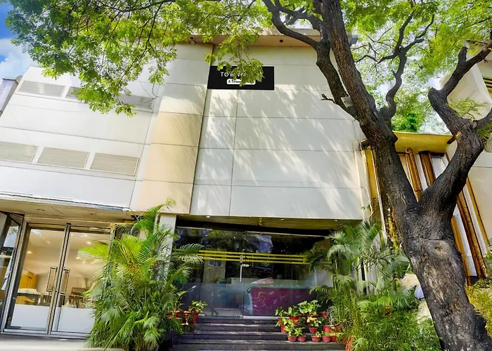 Super Townhouse Andheri Sakinaka Metro Formerly AmourAirport Hotel